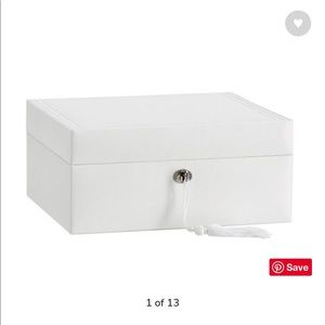 Pottery Barn - Mckenna Leather Medium Jewelry Box